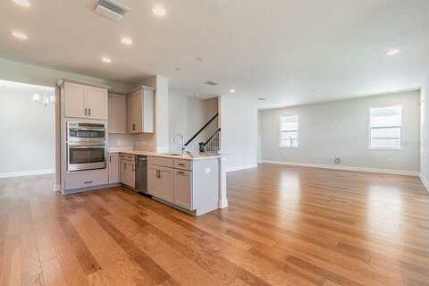 31St, SAINT PETERSBURG, FL 33710
