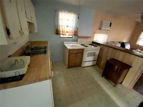 70Th, SAINT PETERSBURG, FL 33702