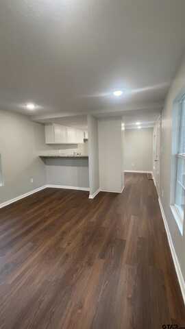 Lovely, CHANDLER, TX 75758