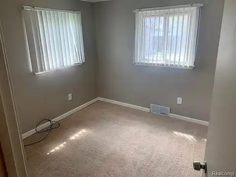 Shakespeare, EASTPOINTE, MI 48021
