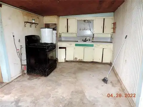 4Th, OZARK, AR 72949