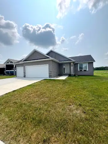 Elk Run, PINE ISLAND, MN 55963