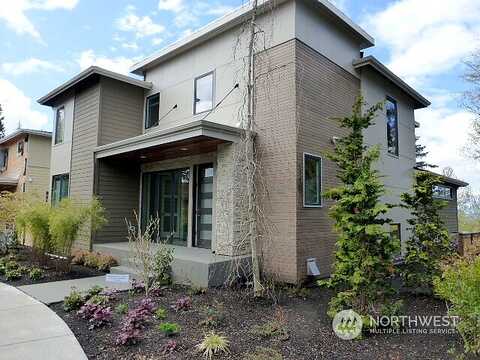 94Th, KIRKLAND, WA 98033