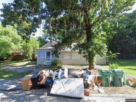 Carolina, DELAND, FL 32724