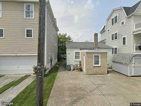 Moore, OCEAN CITY, NJ 08226