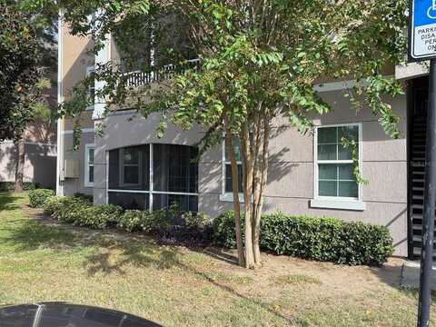 Queens Borough Avenue, Orlando, FL 32835