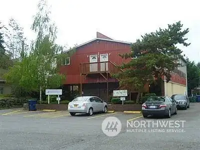 28Th Avenue Sw, Seattle, WA 98126