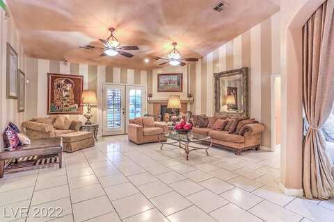 Giles, LAS VEGAS, NV 89123