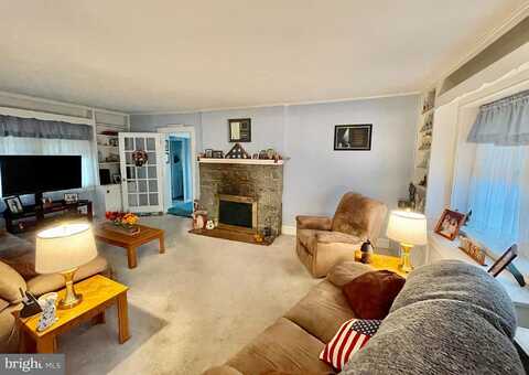 Lindale, DREXEL HILL, PA 19026