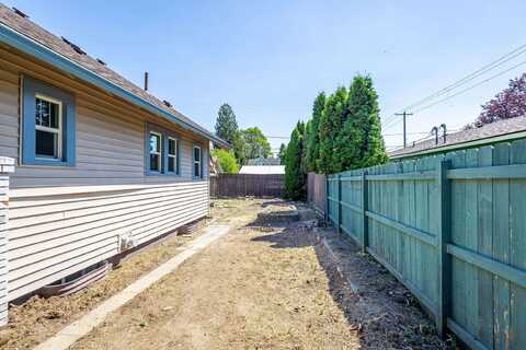 Garland, SPOKANE, WA 99205
