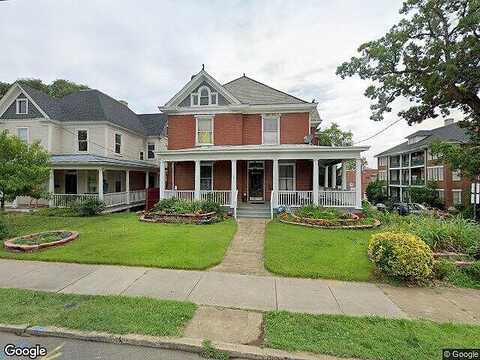 Elm, ROANOKE, VA 24016