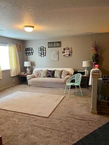 Indian, REDMOND, OR 97756