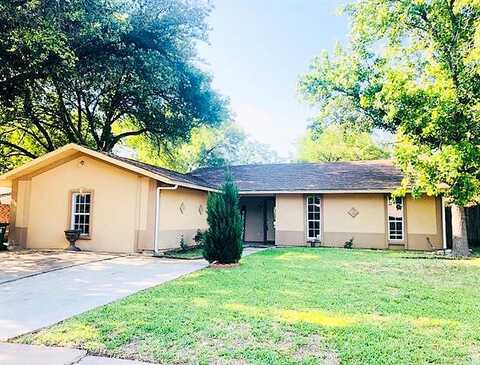 Guinevere, ARLINGTON, TX 76014