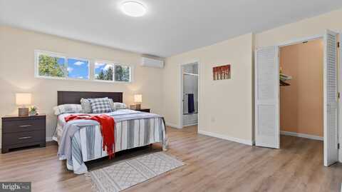 Urban, LANCASTER, PA 17603