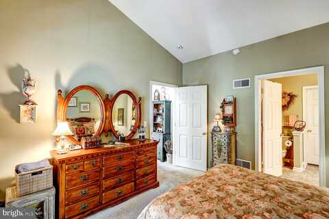 Weaver, EPHRATA, PA 17522