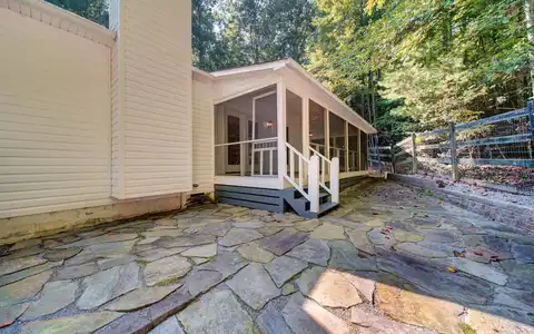 Violet, BLAIRSVILLE, GA 30512