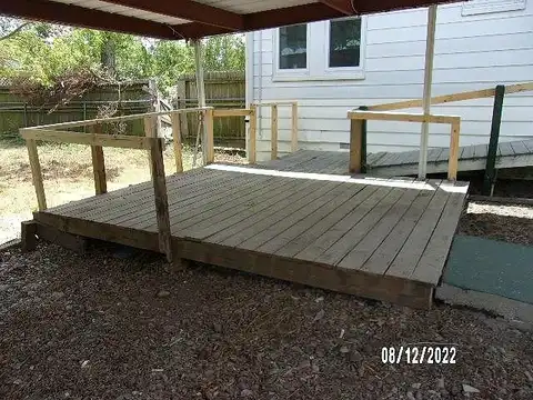 Main, HONEY GROVE, TX 75446