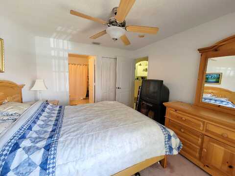 Logia, BOYNTON BEACH, FL 33472