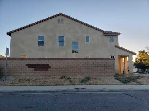 Avenue K13, LANCASTER, CA 93536