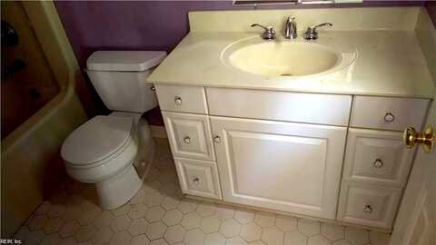 Calverton, CHESAPEAKE, VA 23321