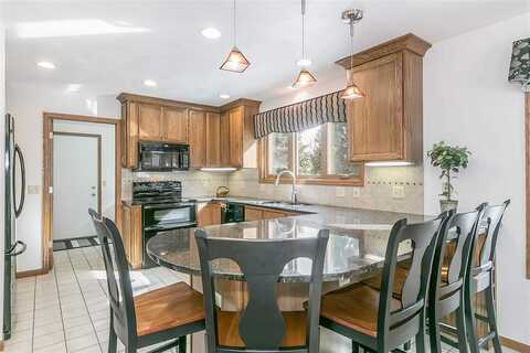 Lori, SUN PRAIRIE, WI 53590