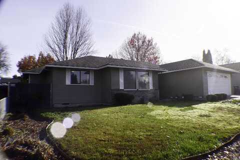 Paulita, MEDFORD, OR 97504