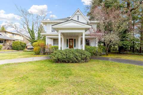 4Th, GRANTS PASS, OR 97526