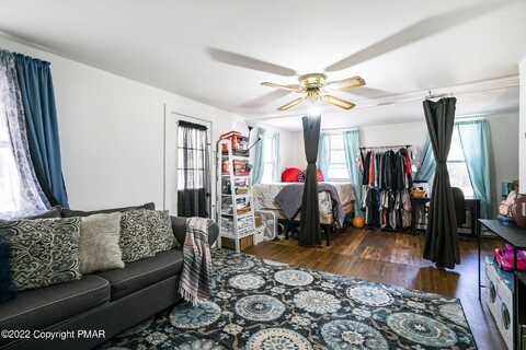 Lakeside, TOBYHANNA, PA 18466