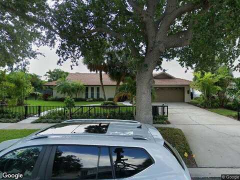 Snug, CLEARWATER BEACH, FL 33767