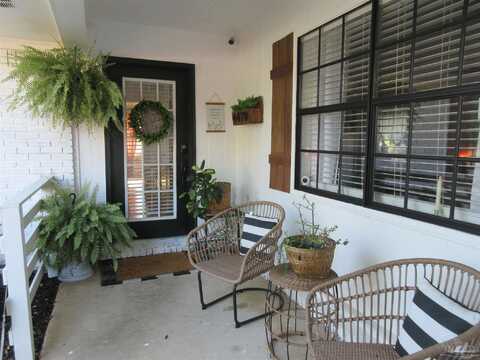 Jumento, PENSACOLA, FL 32514