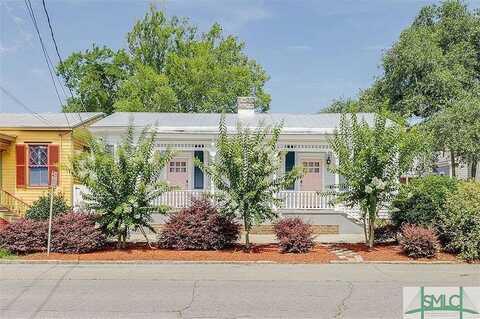 Broad, SAVANNAH, GA 31401