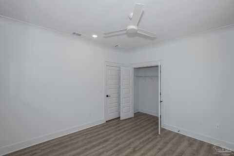 Pelican, PENSACOLA, FL 32507