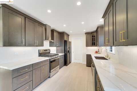 Arlington, SAN PABLO, CA 94806