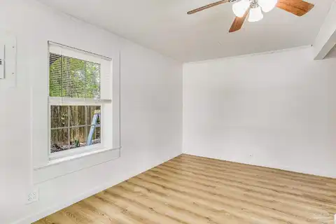 Elsa, PENSACOLA, FL 32506