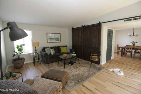 Camino Sabadell, TUCSON, AZ 85715