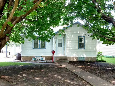 Erie, HUTCHINSON, MN 55350