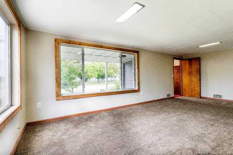 6Th, STAPLES, MN 56479