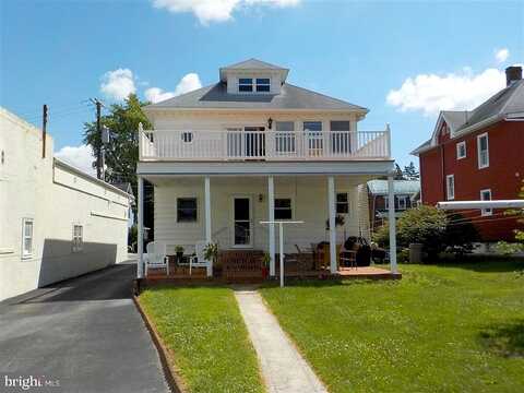 Queen, LITTLESTOWN, PA 17340