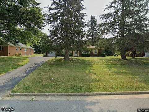 Hillcrest, STAUNTON, VA 24401