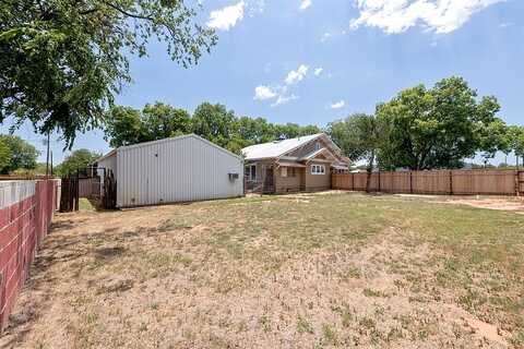Gilbert, HENRIETTA, TX 76365