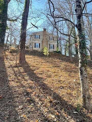 Greenlee, ROANOKE, VA 24018