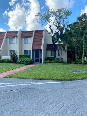 Luxemburg, LAKE WORTH, FL 33467
