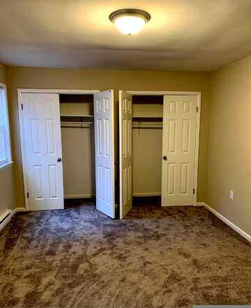 Murphy, BUSHKILL, PA 18324