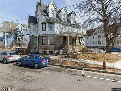Cambridge, MILWAUKEE, WI 53202
