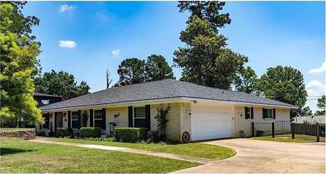 Lisa, PALESTINE, TX 75803