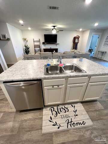 Roosevelt, MILTON, FL 32583