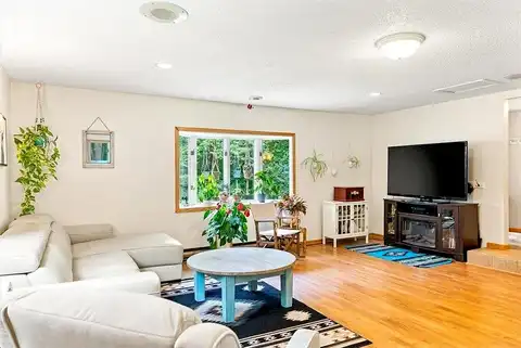 Overby, HASTINGS, MN 55033