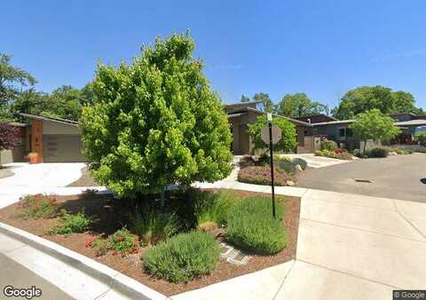 Sander, ASHLAND, OR 97520