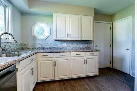 Oak, WEST UNION, MN 56389