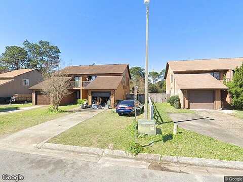 Kirsten, PENSACOLA, FL 32504